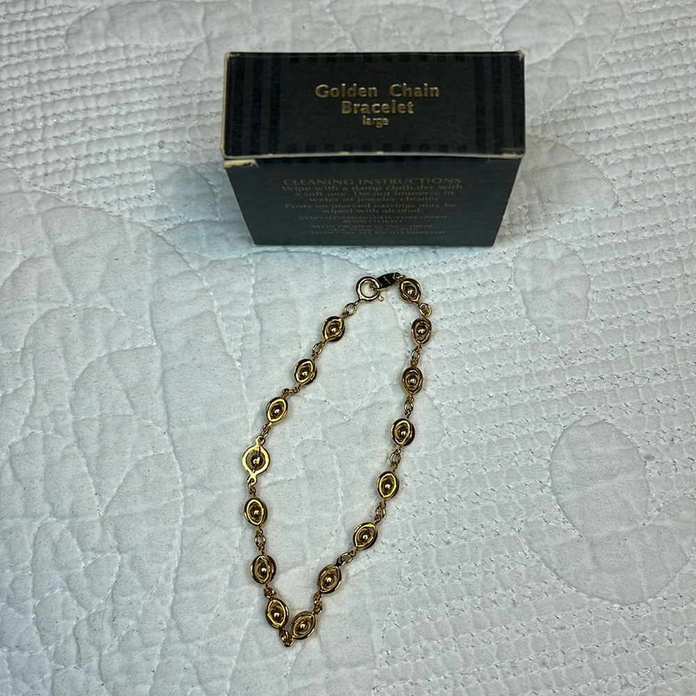 Vintage Avon golden chain bracelet